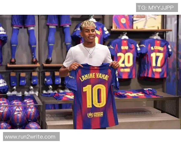 穿九号球衣的足球明星们及其传奇故事全揭秘